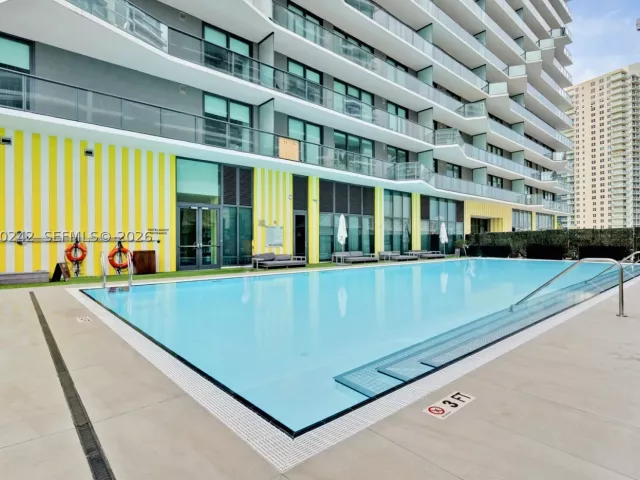 3-bedroom condo for rent in Miami - 1300 S Miami Ave 2905 - MondialRealty