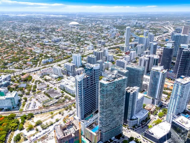 3-bedroom condo for rent in Miami - 1300 S Miami Ave 2905 - MondialRealty