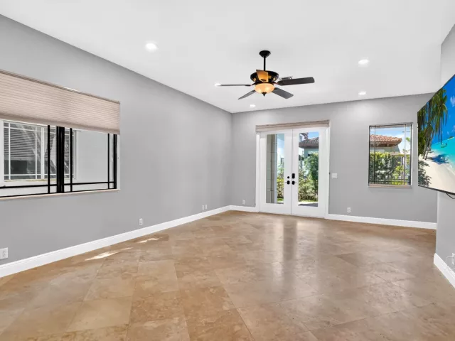 3-bedroom home for sale in Boca Raton - 125 NW GARDENER Street - MondialRealty