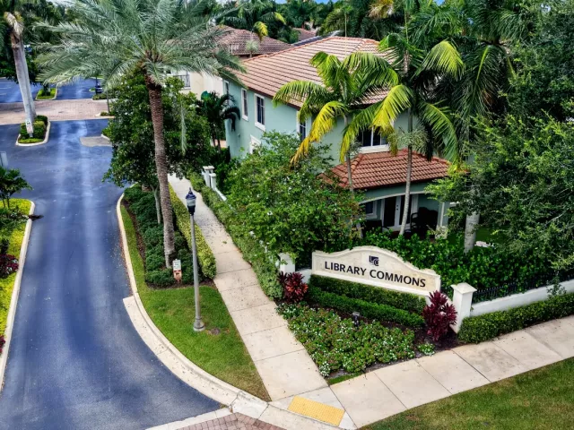 3-bedroom home for sale in Boca Raton - 125 NW GARDENER Street - MondialRealty