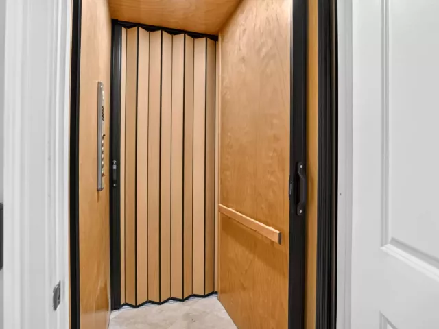 3-bedroom home for sale in Boca Raton - 125 NW GARDENER Street - MondialRealty