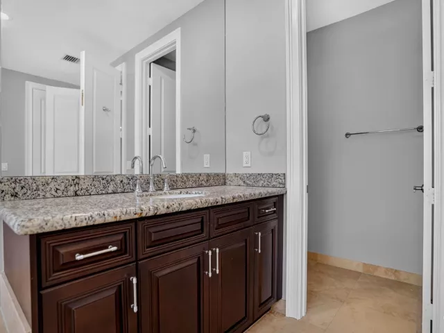 3-bedroom home for sale in Boca Raton - 125 NW GARDENER Street - MondialRealty