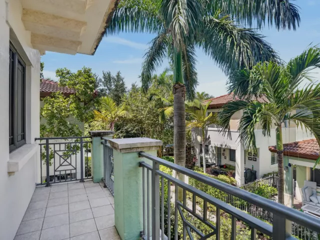 3-bedroom home for sale in Boca Raton - 125 NW GARDENER Street - MondialRealty