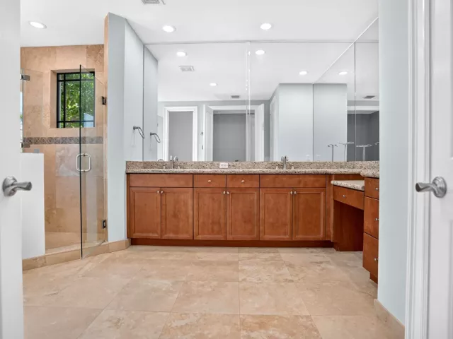3-bedroom home for sale in Boca Raton - 125 NW GARDENER Street - MondialRealty