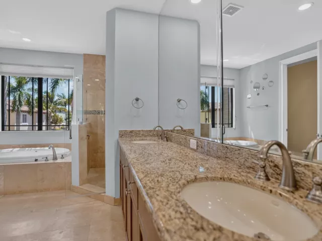 3-bedroom home for sale in Boca Raton - 125 NW GARDENER Street - MondialRealty