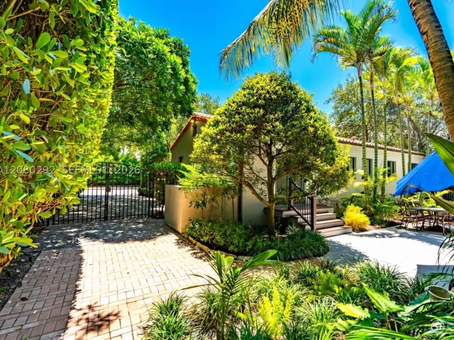 3-bedroom home for rent in Coral Gables - 119 Avila Ct 0 - MondialRealty