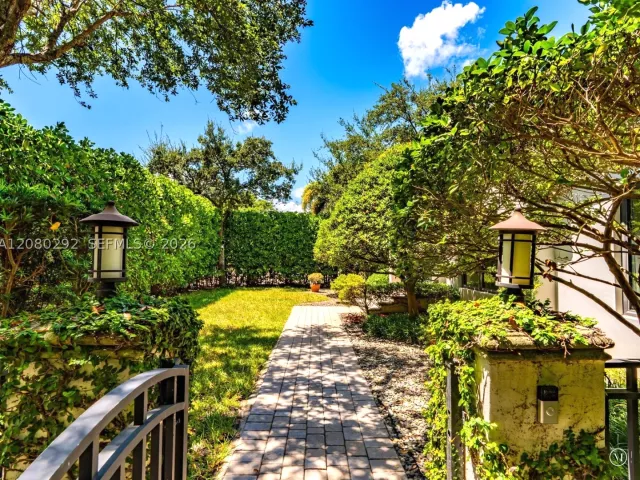 3-bedroom home for rent in Coral Gables - 119 Avila Ct 0 - MondialRealty