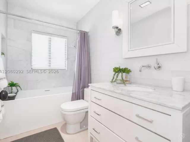 3-bedroom home for rent in Coral Gables - 119 Avila Ct 0 - MondialRealty