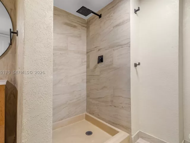 2-bedroom condo for rent in Miami - 1717 N Bayshore Dr A-1541 - MondialRealty