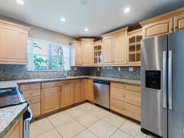 3-bedroom home for rent in Deerfield Beach - 816 SE 13TH Court - MondialRealty