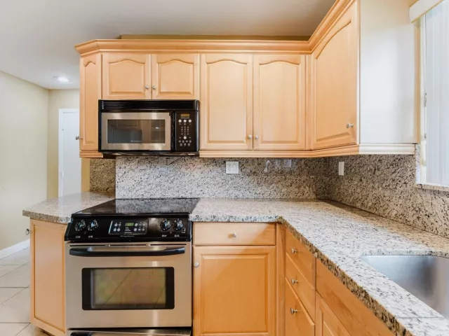 3-bedroom home for rent in Deerfield Beach - 816 SE 13TH Court - MondialRealty