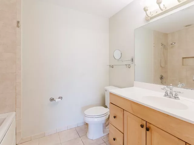 3-bedroom home for rent in Deerfield Beach - 816 SE 13TH Court - MondialRealty