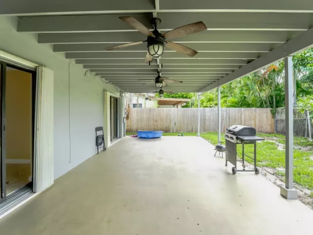 3-bedroom home for rent in Deerfield Beach - 816 SE 13TH Court - MondialRealty