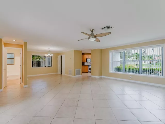 3-bedroom home for rent in Deerfield Beach - 816 SE 13TH Court - MondialRealty