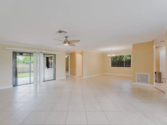 3-bedroom home for rent in Deerfield Beach - 816 SE 13TH Court - MondialRealty