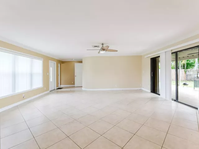 3-bedroom home for rent in Deerfield Beach - 816 SE 13TH Court - MondialRealty
