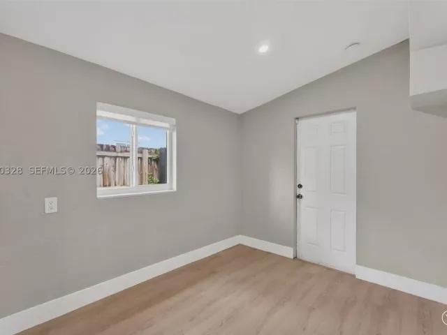 3-bedroom home for sale in Fort Lauderdale - 1508 SW 20th Ave - MondialRealty