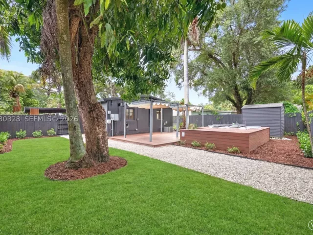 3-bedroom home for sale in Fort Lauderdale - 1508 SW 20th Ave - MondialRealty