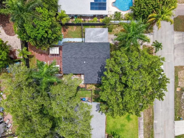 3-bedroom home for sale in Fort Lauderdale - 1508 SW 20th Ave - MondialRealty