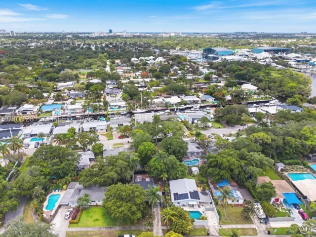 3-bedroom home for sale in Fort Lauderdale - 1508 SW 20th Ave - MondialRealty