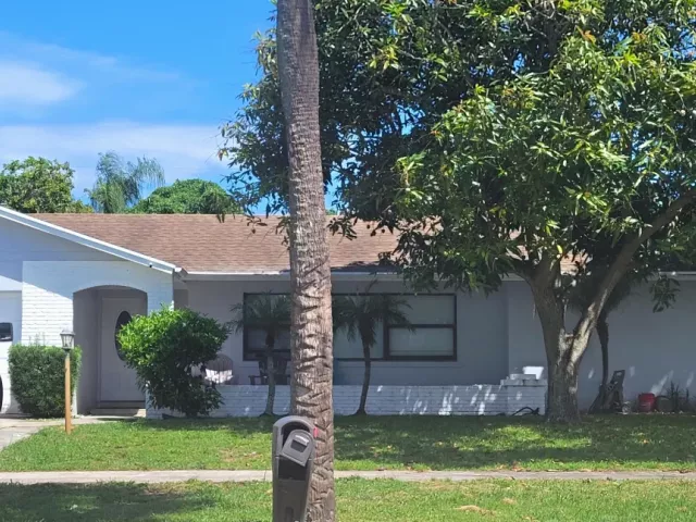 4-bedroom home for sale in West Palm Beach - 4010 N SHORE Drive - MondialRealty
