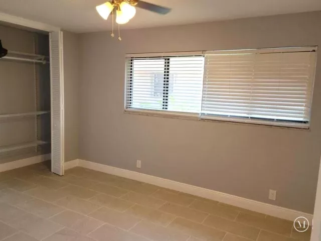 4-bedroom home for sale in West Palm Beach - 4010 N SHORE Drive - MondialRealty