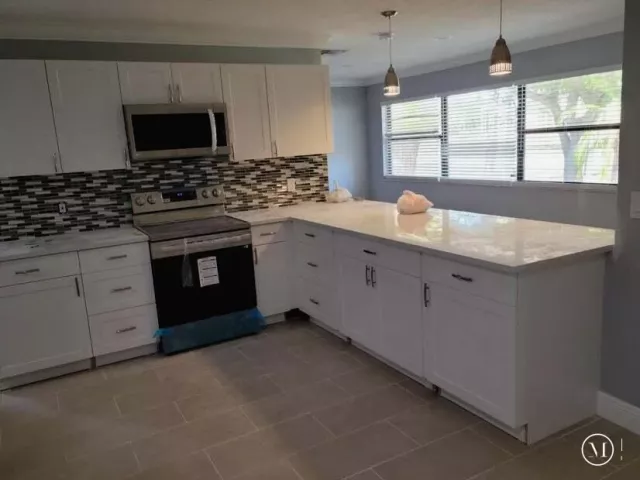 4-bedroom home for sale in West Palm Beach - 4010 N SHORE Drive - MondialRealty