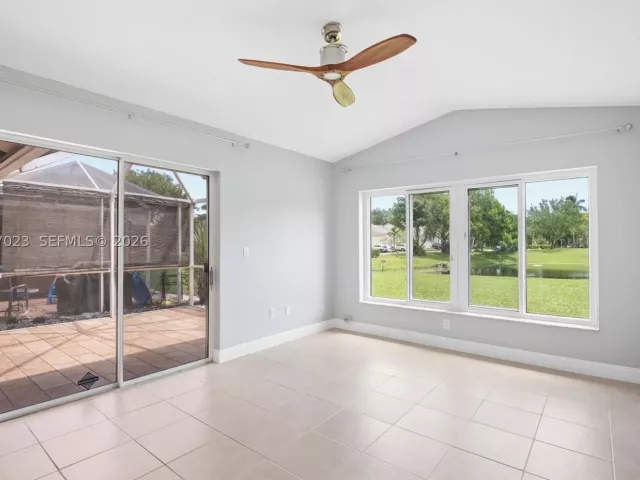3-bedroom home for rent in Deerfield Beach - 5200 W Lakes Dr - MondialRealty