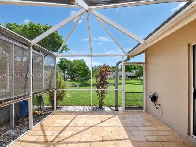3-bedroom home for rent in Deerfield Beach - 5200 W Lakes Dr - MondialRealty