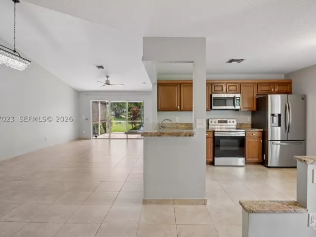 3-bedroom home for rent in Deerfield Beach - 5200 W Lakes Dr - MondialRealty
