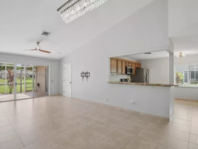 3-bedroom home for rent in Deerfield Beach - 5200 W Lakes Dr - MondialRealty