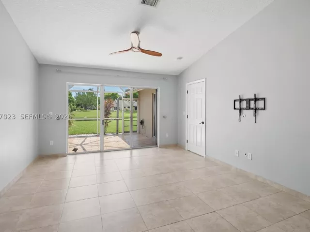 3-bedroom home for rent in Deerfield Beach - 5200 W Lakes Dr - MondialRealty