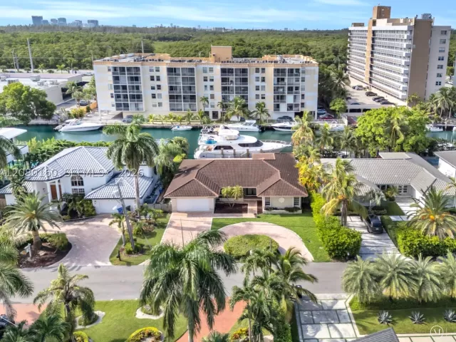 3-bedroom home for sale in North Miami Beach - 2930 NE 164th St - MondialRealty