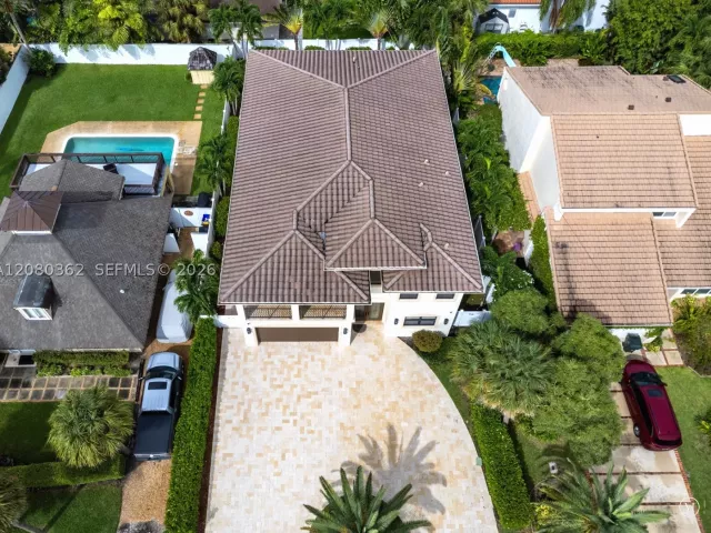 6-bedroom home for rent in Boca Raton - 169 SE Wavecrest Way 0 - MondialRealty