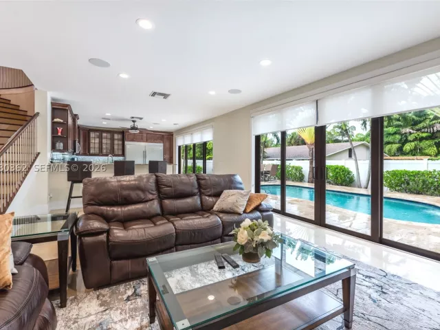 6-bedroom home for rent in Boca Raton - 169 SE Wavecrest Way 0 - MondialRealty
