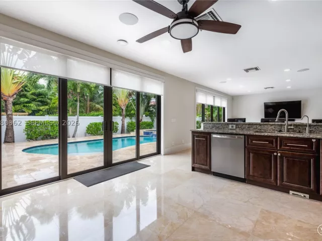 6-bedroom home for rent in Boca Raton - 169 SE Wavecrest Way 0 - MondialRealty