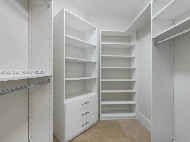 6-bedroom home for rent in Boca Raton - 169 SE Wavecrest Way 0 - MondialRealty