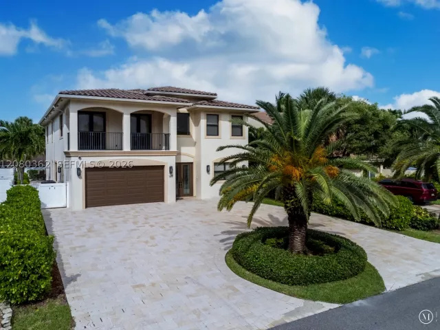 6-bedroom home for rent in Boca Raton - 169 SE Wavecrest Way 0 - MondialRealty