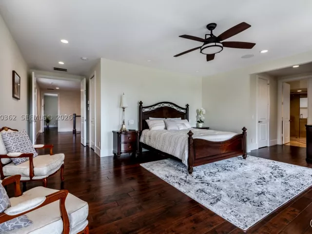 6-bedroom home for rent in Boca Raton - 169 SE Wavecrest Way 0 - MondialRealty