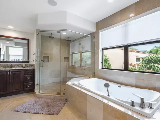 6-bedroom home for rent in Boca Raton - 169 SE Wavecrest Way 0 - MondialRealty