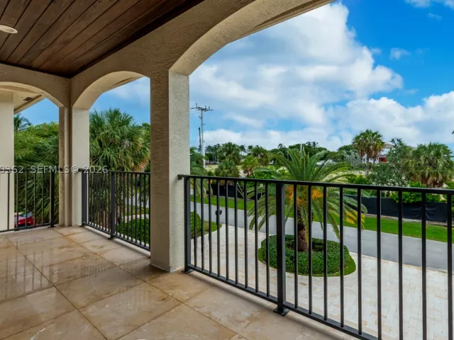 6-bedroom home for rent in Boca Raton - 169 SE Wavecrest Way 0 - MondialRealty