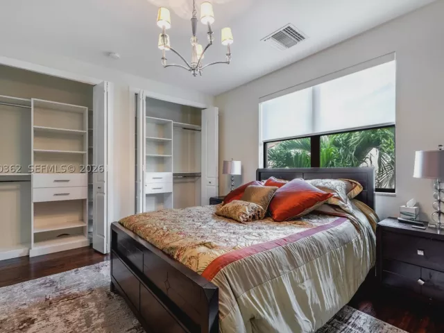 6-bedroom home for rent in Boca Raton - 169 SE Wavecrest Way 0 - MondialRealty