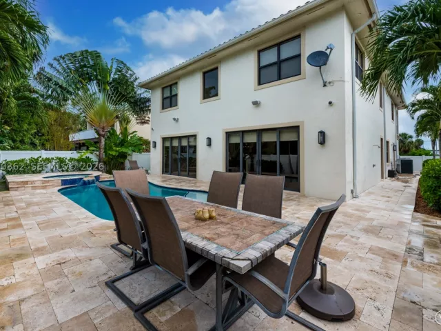 6-bedroom home for rent in Boca Raton - 169 SE Wavecrest Way 0 - MondialRealty