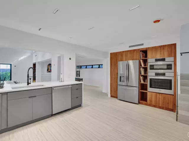 4-bedroom home for rent in Fort Lauderdale - 4417 SW 38th Terrace - MondialRealty