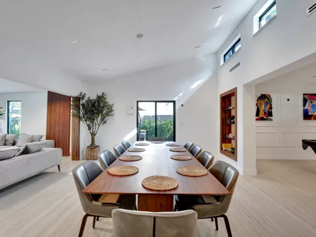4-bedroom home for rent in Fort Lauderdale - 4417 SW 38th Terrace - MondialRealty