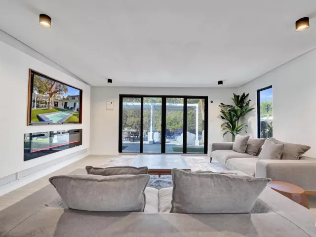 4-bedroom home for rent in Fort Lauderdale - 4417 SW 38th Terrace - MondialRealty
