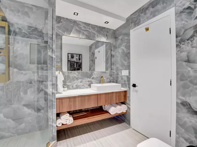 4-bedroom home for rent in Fort Lauderdale - 4417 SW 38th Terrace - MondialRealty