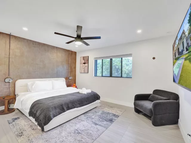 4-bedroom home for rent in Fort Lauderdale - 4417 SW 38th Terrace - MondialRealty
