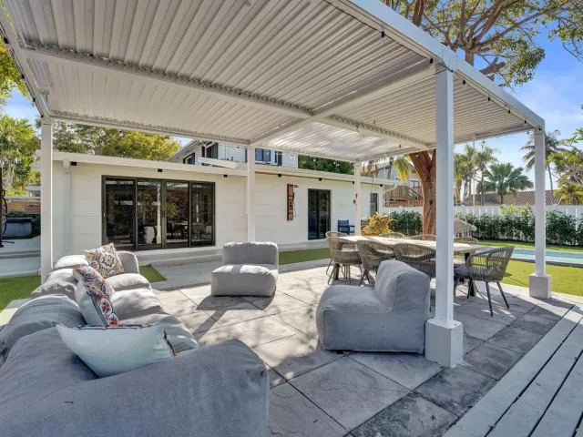 4-bedroom home for rent in Fort Lauderdale - 4417 SW 38th Terrace - MondialRealty