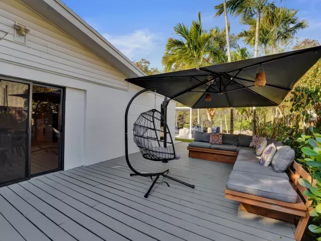 4-bedroom home for rent in Fort Lauderdale - 4417 SW 38th Terrace - MondialRealty